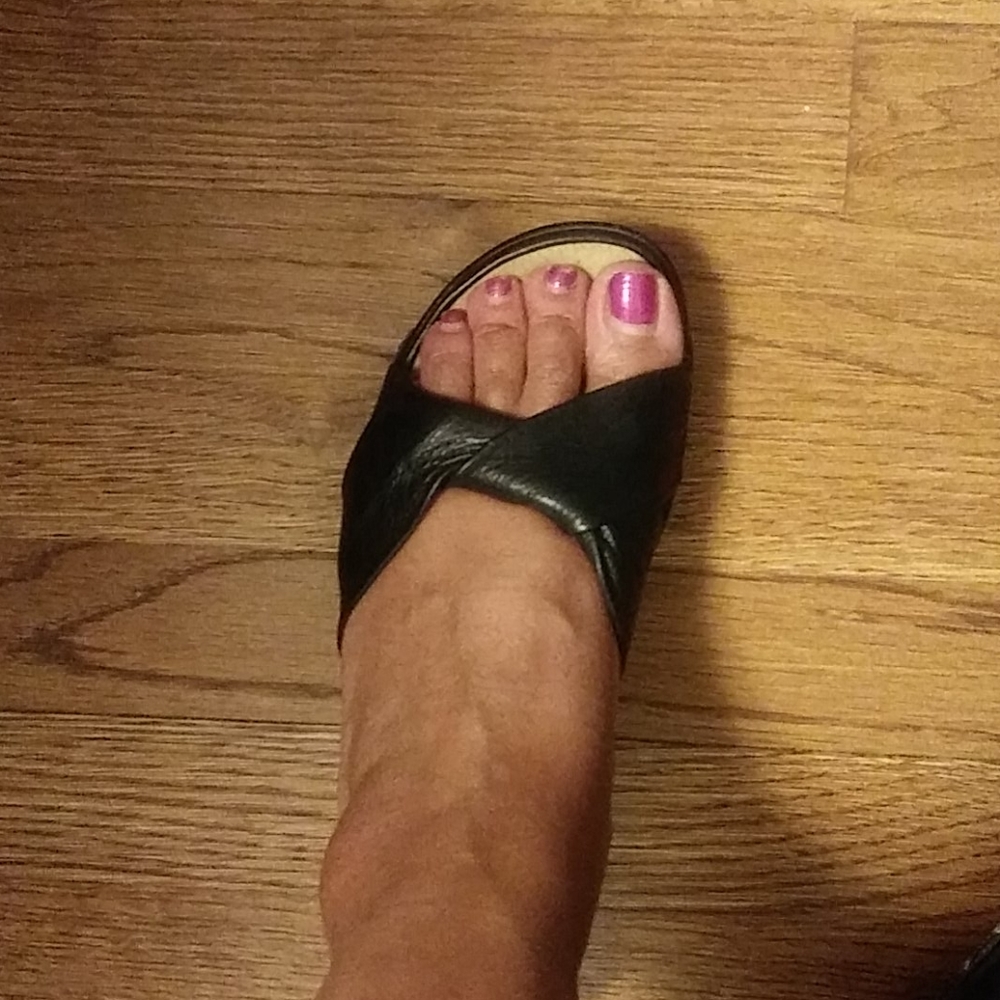 Karen Scott clog sandals